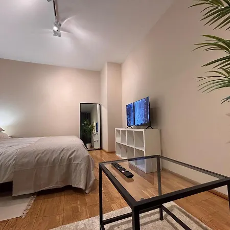 Zsigmond Gardens Cosy Flat アパート